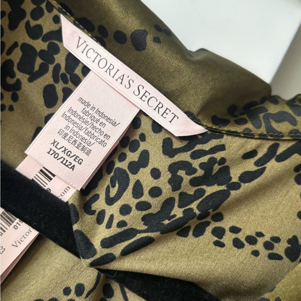 Victoria's Secret Olive Leopard Print Pajama Set - Picture 3 of 5